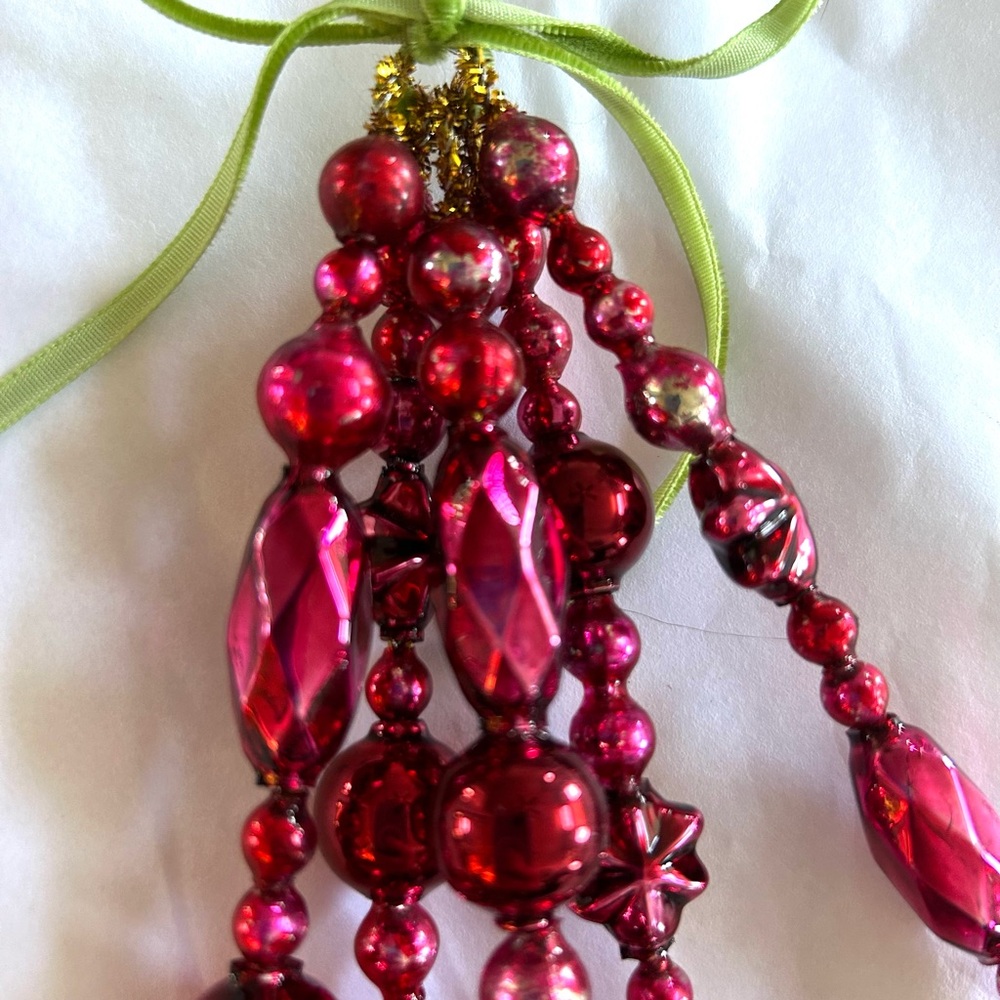 Vintage repurposed, garland bead, icicle holiday Christmas ornaments - Picture 4 of 5